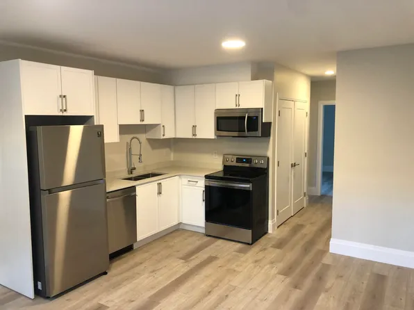 16539 8th Ave, Surrey, BC V4A 1A1