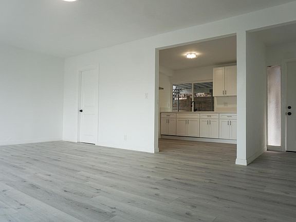 Single. 550sqft