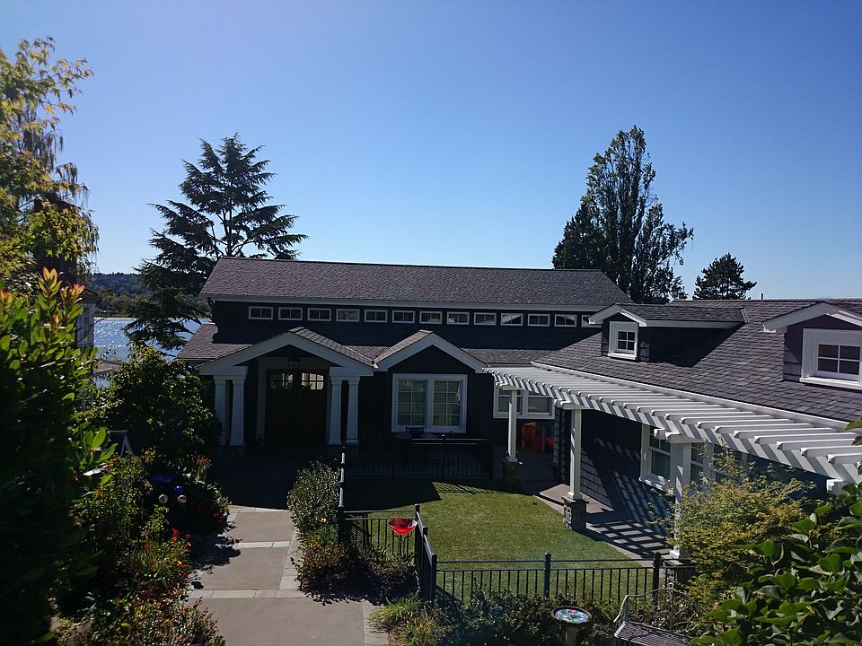 2nd image of 3155 W Laurelhurst Dr NE