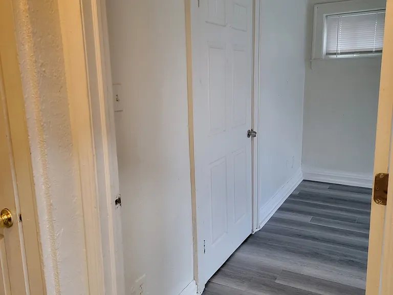 1874 Marloes Ave — Photo 24
