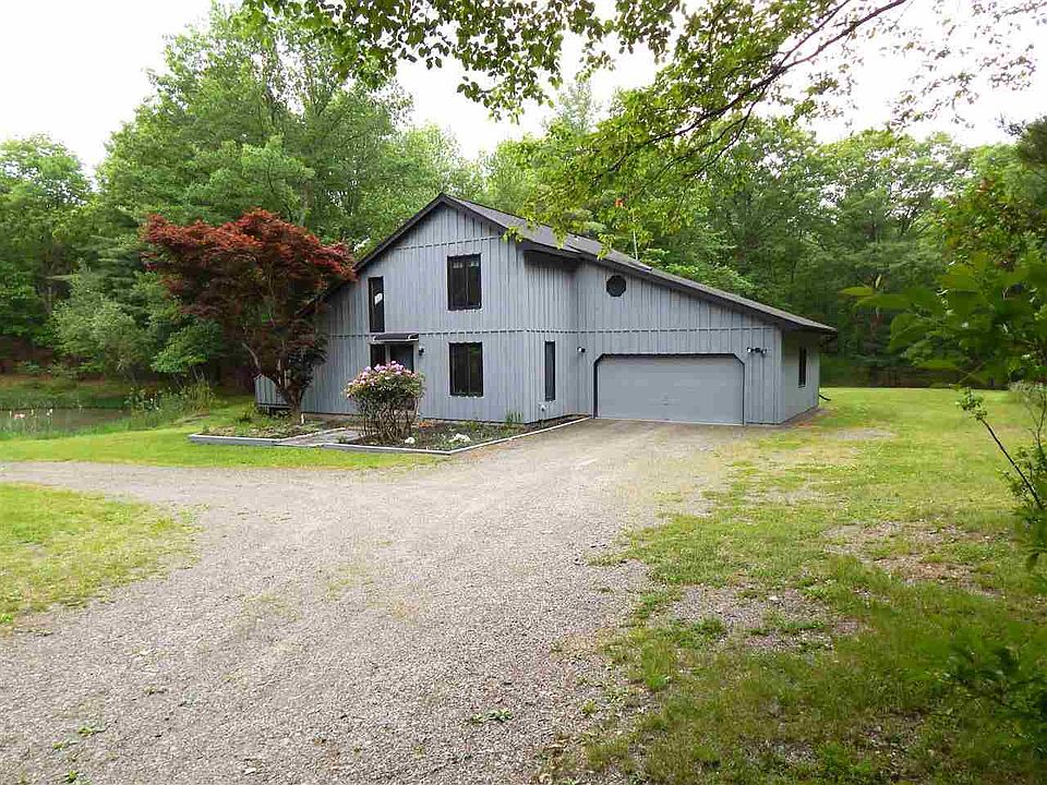 1st image of 42 Pine Dr S