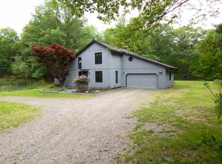 42 Pine Dr S, Nassau, NY 12123