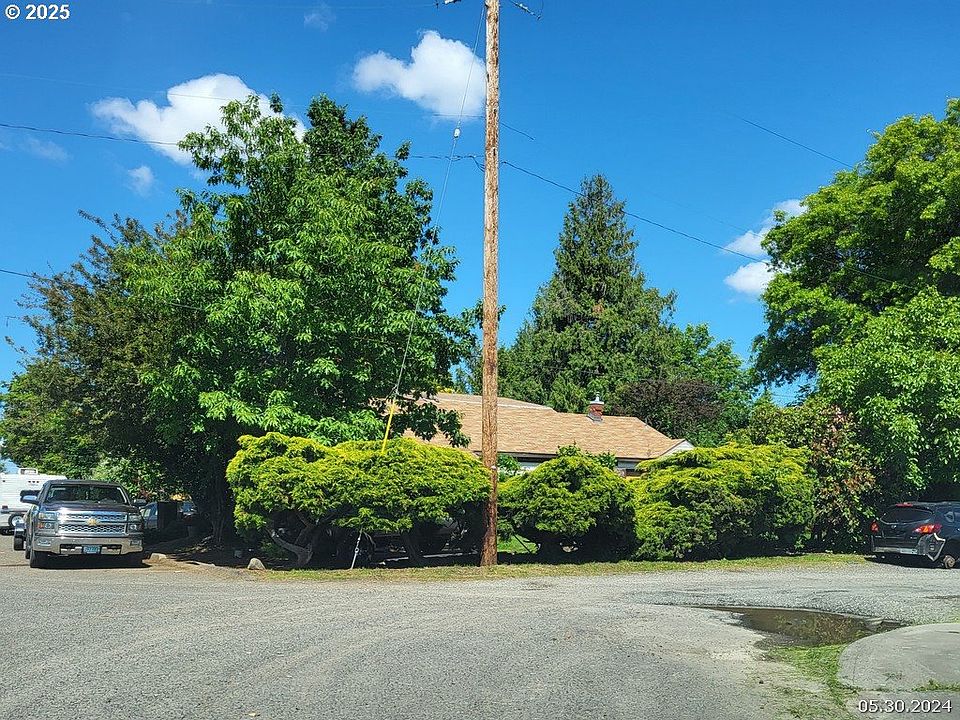2nd image of 4417 NE 136th Ave