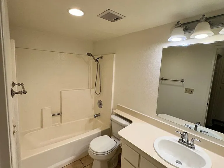 20702 El Toro Rd #323-22 — Photo 13