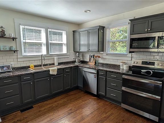 2nd image of 7513 Greenlawn Dr