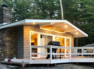 154 Lc Larson Dr, Pocono Lake, PA
