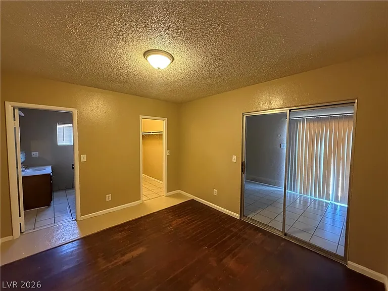 110 Silver St — Photo 37