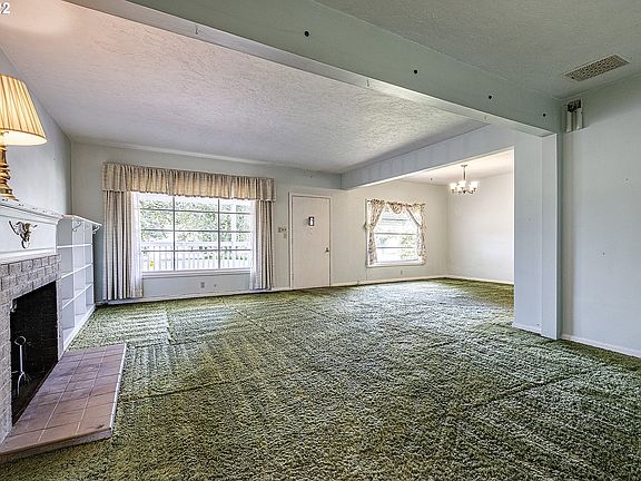 5th image of 4020 SE Brookwood Ave