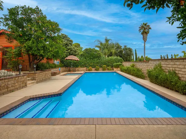 2836 Paraiso Way, La Crescenta, CA 91214