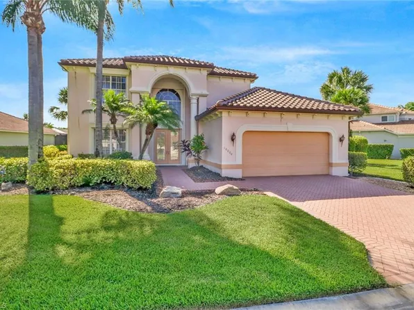 10000 St Moritz DR, MIROMAR LAKES, FL 33913