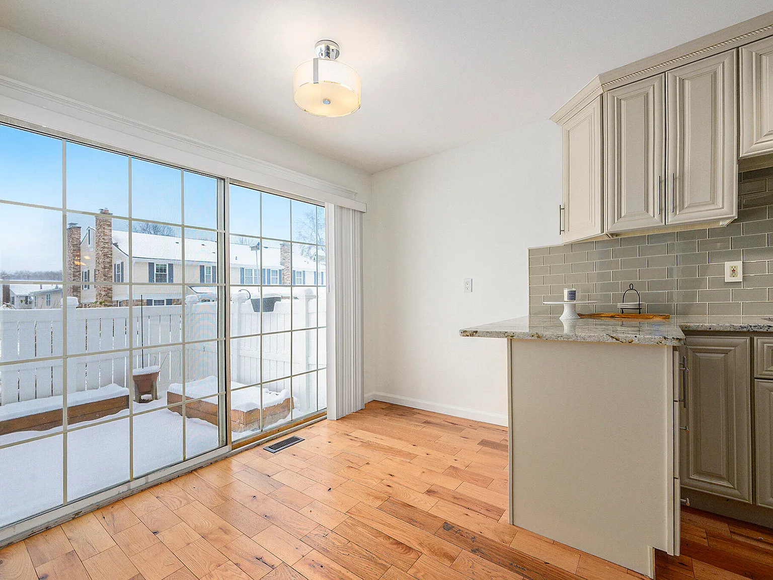 2 bed, 2.5 bath, 1620 sqft, $2,250 — Photo 4
