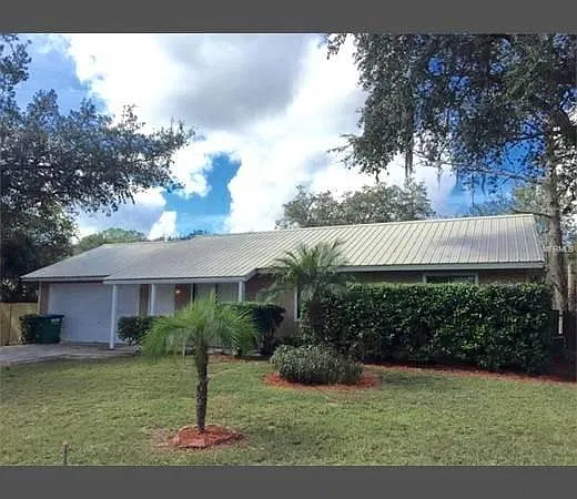 3 bed, 1040 sqft, $1,850 — Photo 2