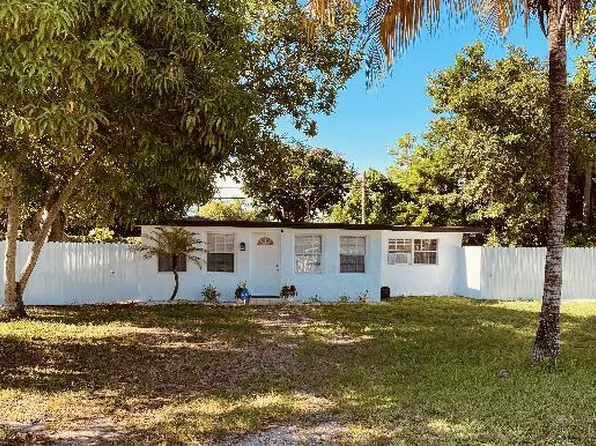 5700 SW 38th St, West Park, FL 33023