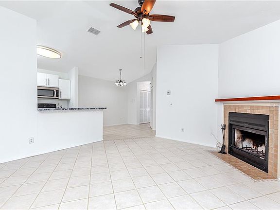 5th image of 2090 Hunters Glen Dr #728