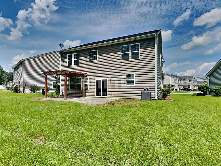 138 Blackwater Way — Photo 21
