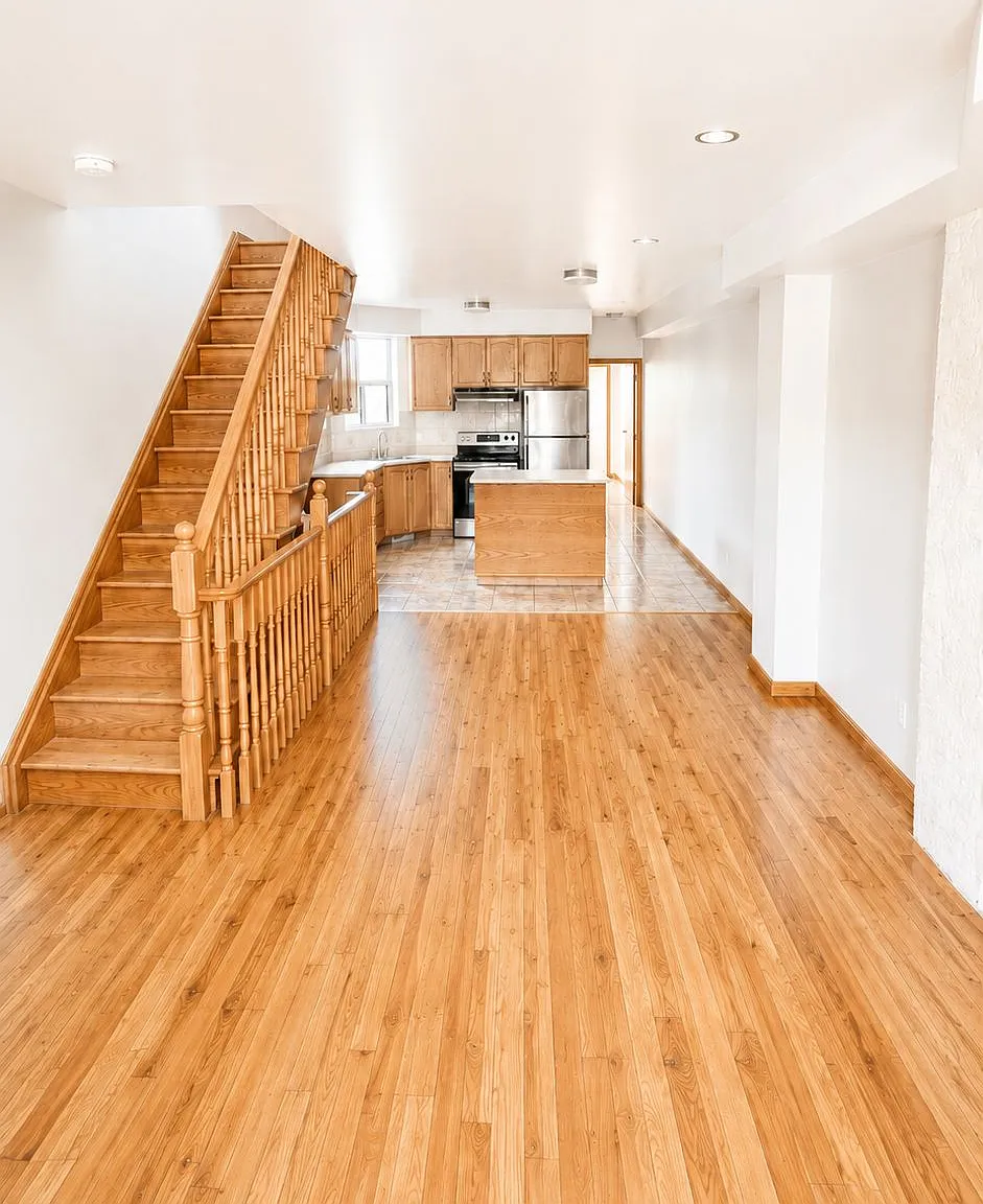 4 bed, $3,800 — Photo 1