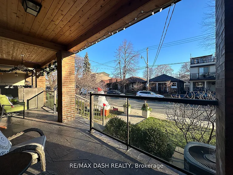 24 Berkshire Ave — Photo 4