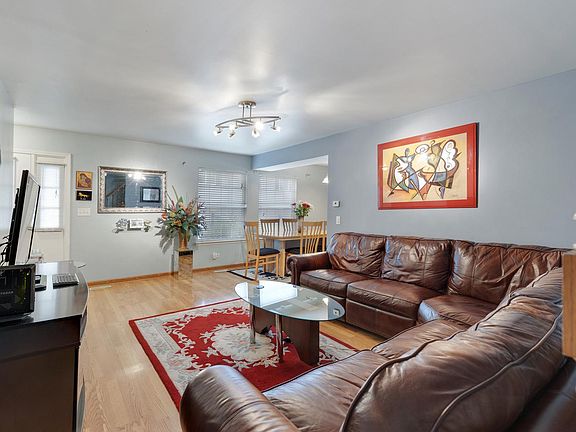 4th image of 134 Brookwood Ct #134