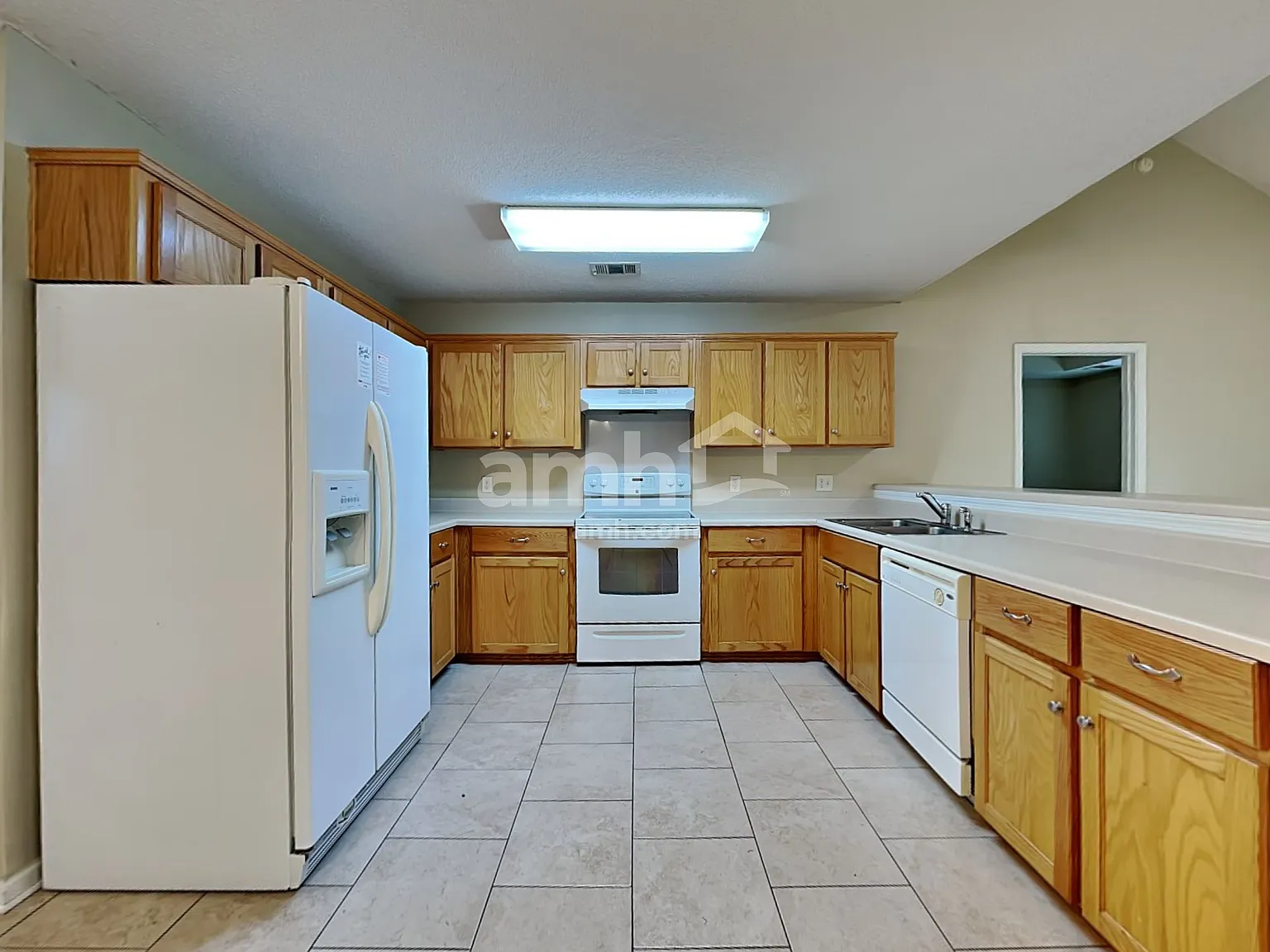 3 bed, 2.0 bath, 1387 sqft, $1,980 — Photo 3