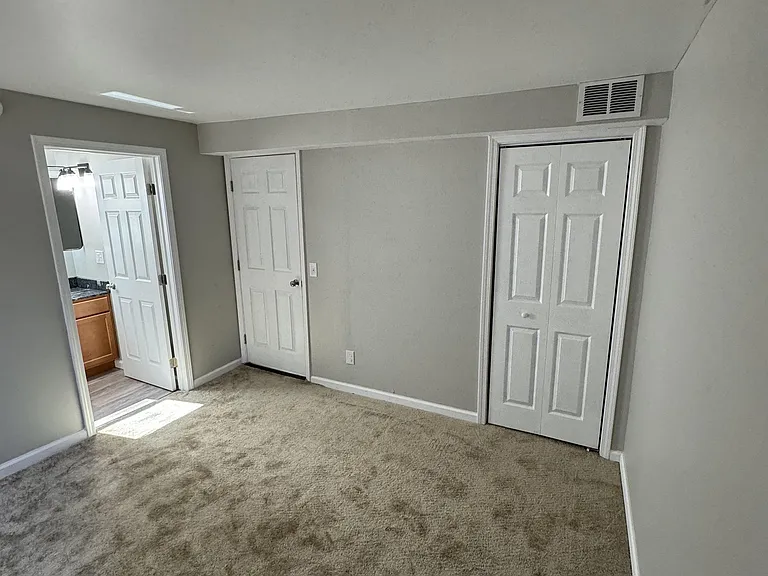 130 W Main St — Photo 4