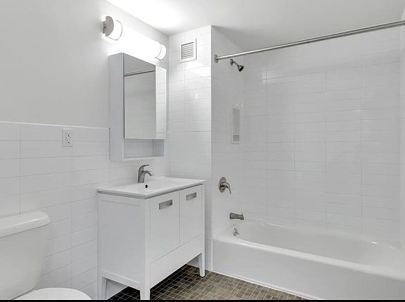 5th image of 265 Van Brunt St APT 2C