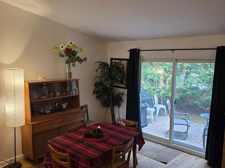 11 Harbour St W #341 — Photo 6