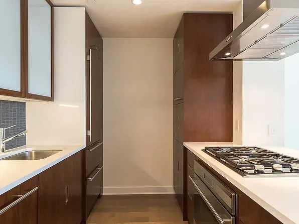 460 West 42nd Street image 2 of 17