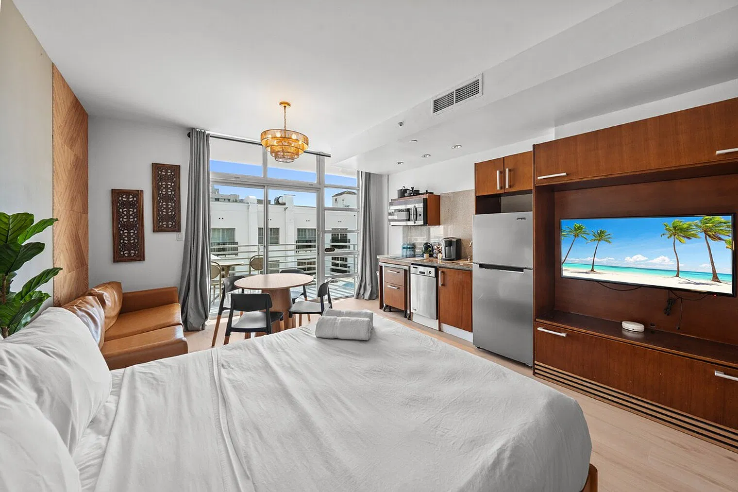 Studio, 1.0 bath, $8,256 — Photo 2