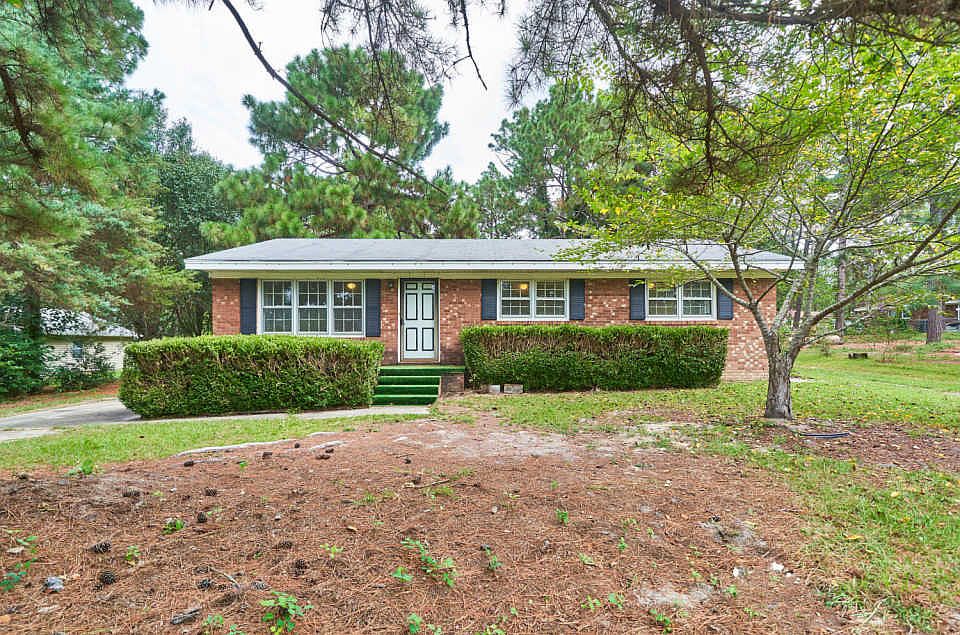 1st image of 106 Robin Hood Ln