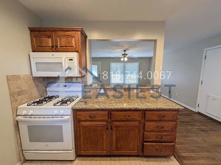 709 SE Green St — Photo 9