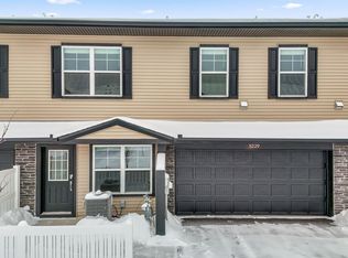 5229 Long Pointe Pass, Woodbury, MN 55129