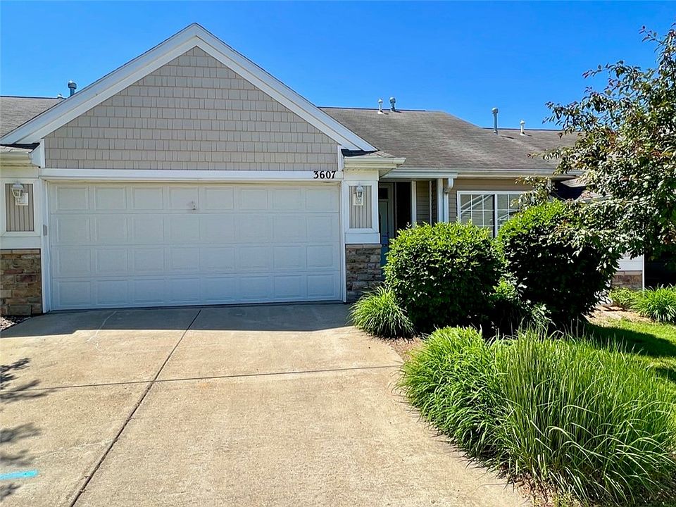 1st image of 3607 NE Cottonwood Ln