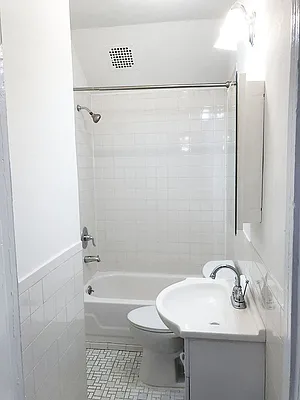 Rented by Robert Agee Realty | media 20