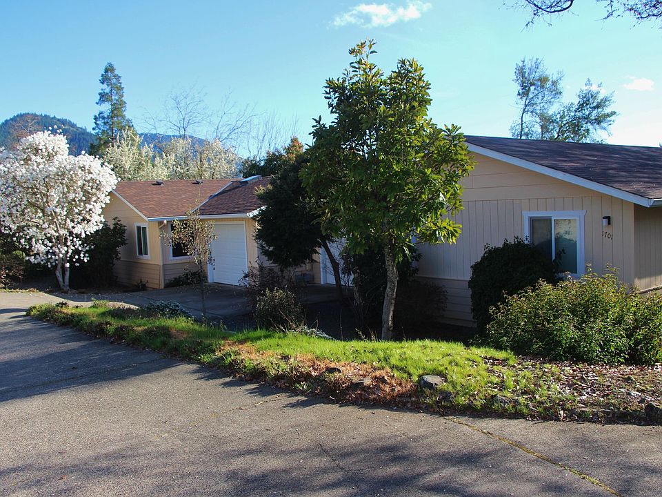 1st image of 1701 NE Foothill Blvd