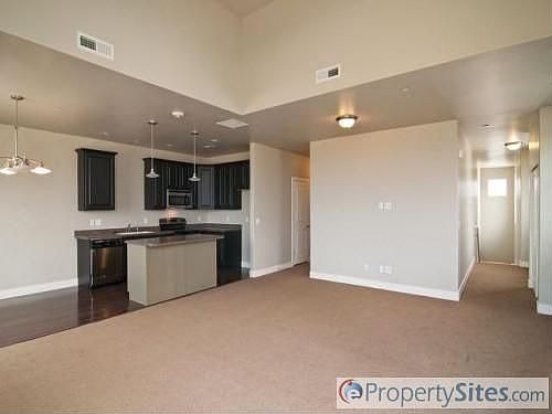 3rd image of 10398 S Clarks Hill Dr Ste 105