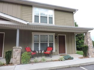 27 Walk A Long Way #27, Clyde, NC 28721