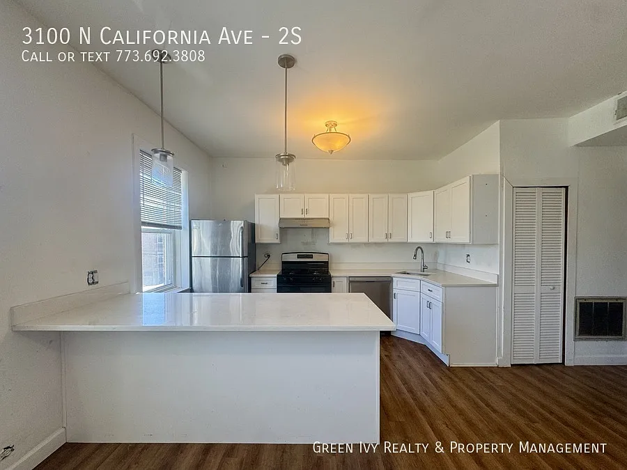 Building Photo - 3100 N California Ave #2S