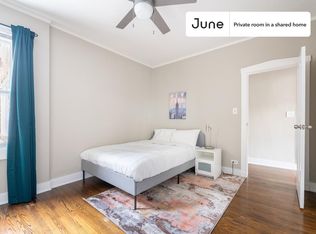 3304 W Armitage Ave #C, Chicago, IL 60647