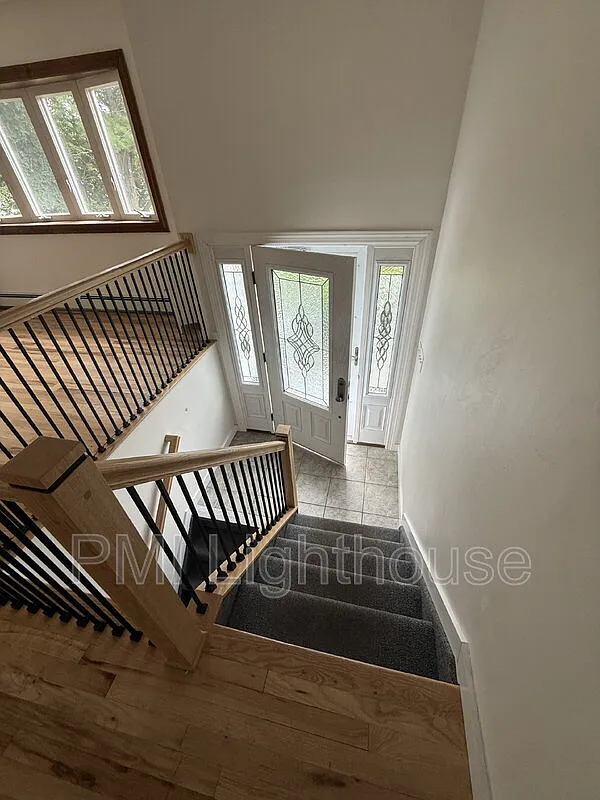 4 bed, 2.0 bath, 1600 sqft, $4,500 — Photo 2
