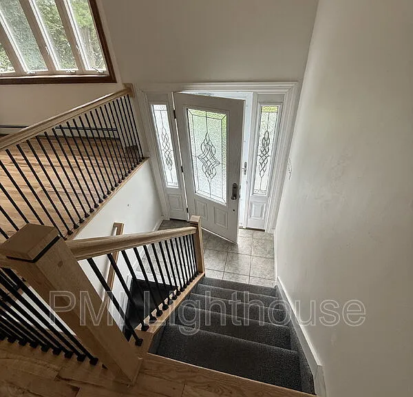 2077 Feuereisen Ave — Photo 2