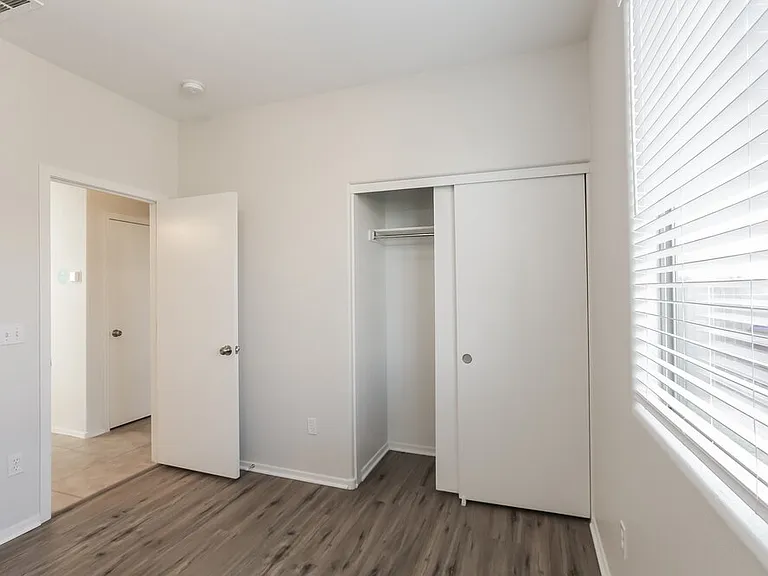 2202 W Gold Dust Ave — Photo 13