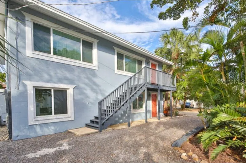 2 bed, 1.0 bath, 1100 sqft, $4,000 — Photo 1