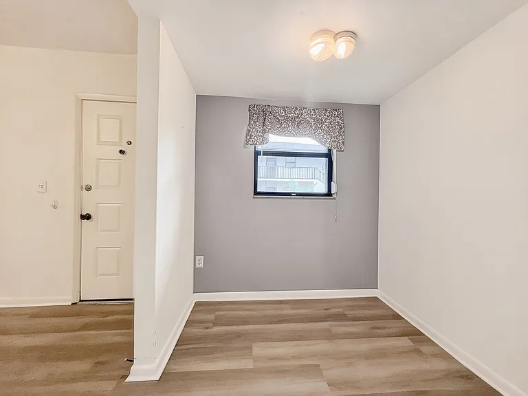 1701 Courtyard Way #105 — Photo 6