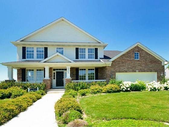 2nd image of 3305 Aubrey Dr