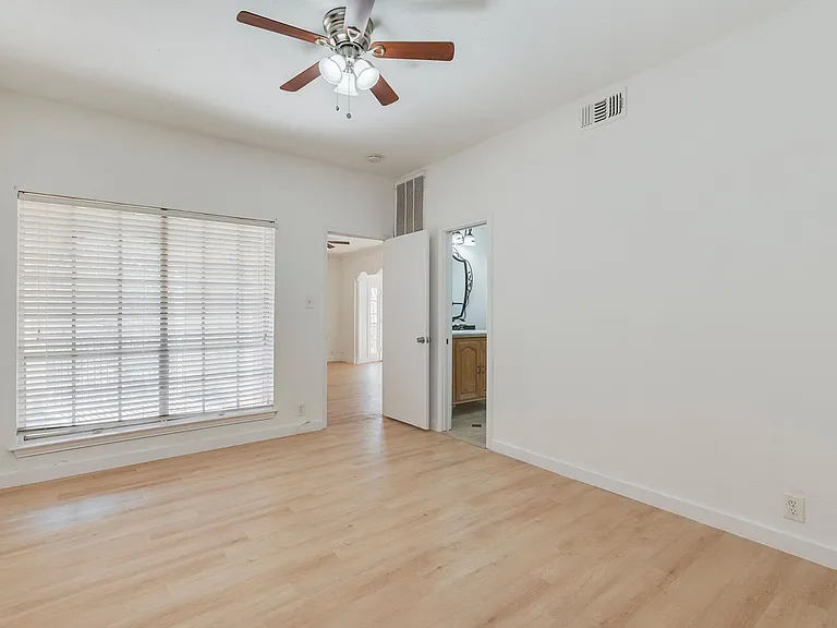 Large 3rd Bedroom