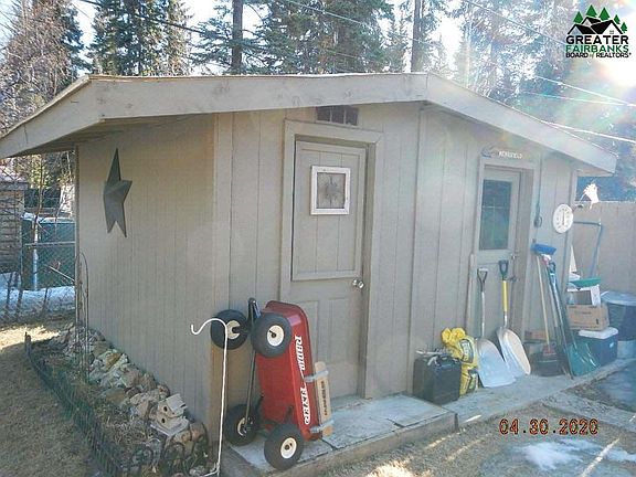 5th image of 1556 Dogwood St