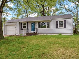 260 Saint Daniel Ln, Florissant, MO 63031