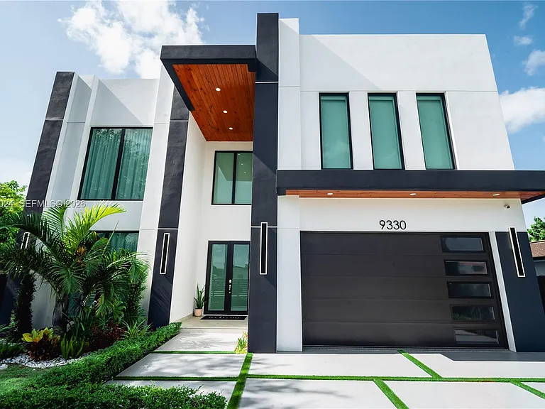 9330 SW 34th St — Photo 3