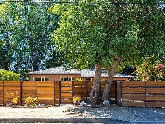 2nd image of 22538 Burbank Blvd