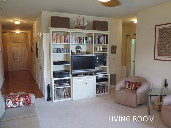 3rd image of 100 Watkins Pond Blvd Unit 2-302